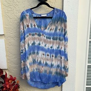 Adorable tunic/swim cover up